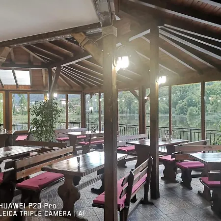 Ribkata Family Hotel Smoljan